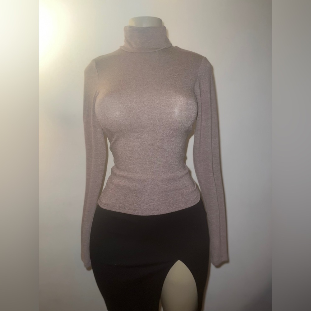 New Cute Turtleneck Top